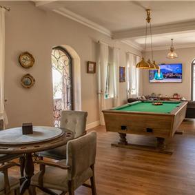 11 bedroom seafront villa with infinity pool near Budvar, sleeps 22